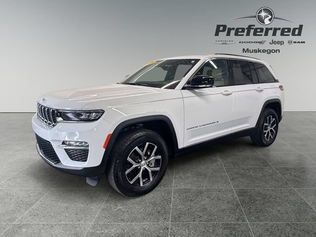 Used 2024 Jeep Grand Cherokee Limited AWD/4WD image 10