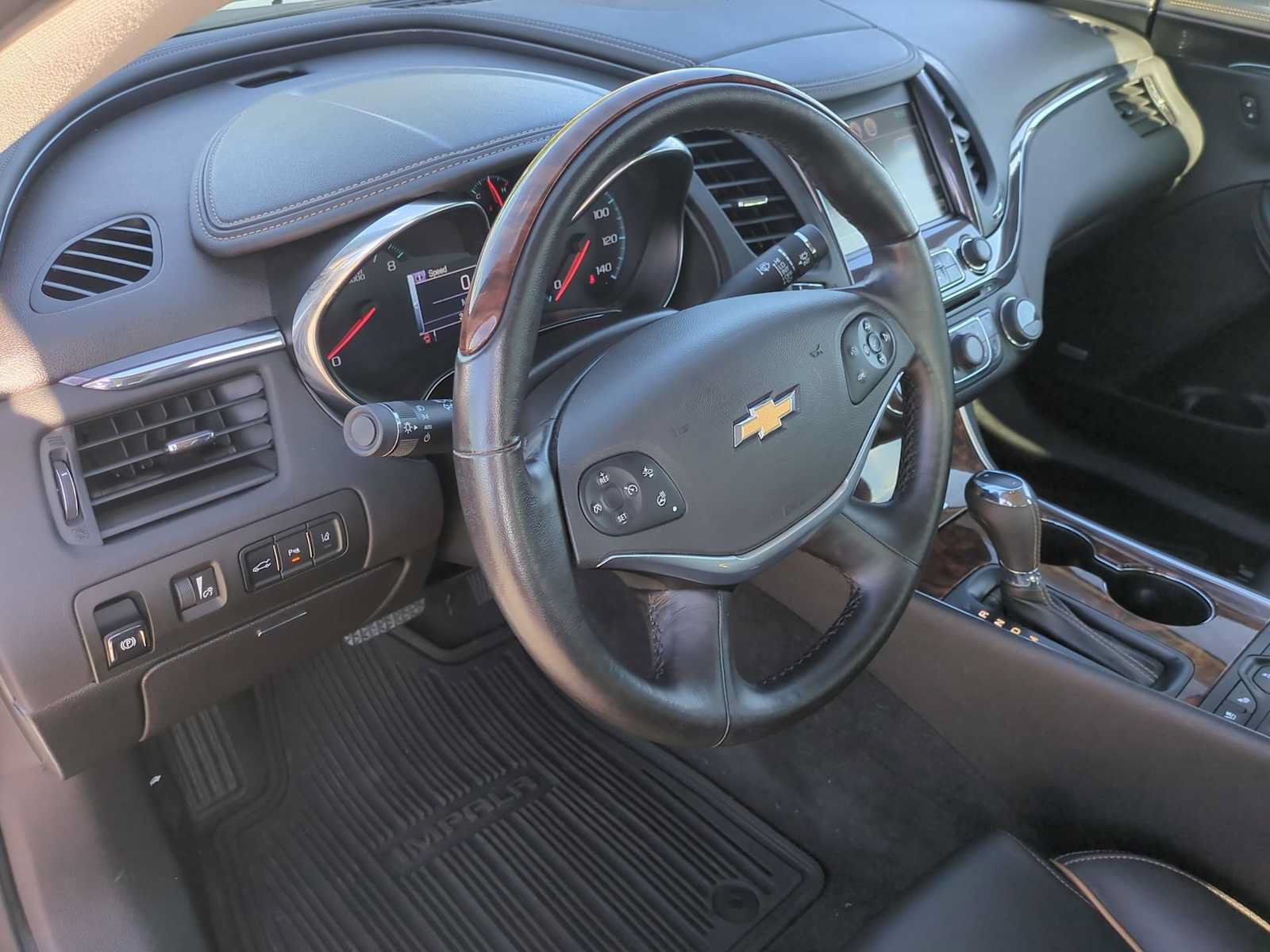 Used 2014 Chevrolet Impala LTZ FWD image 10