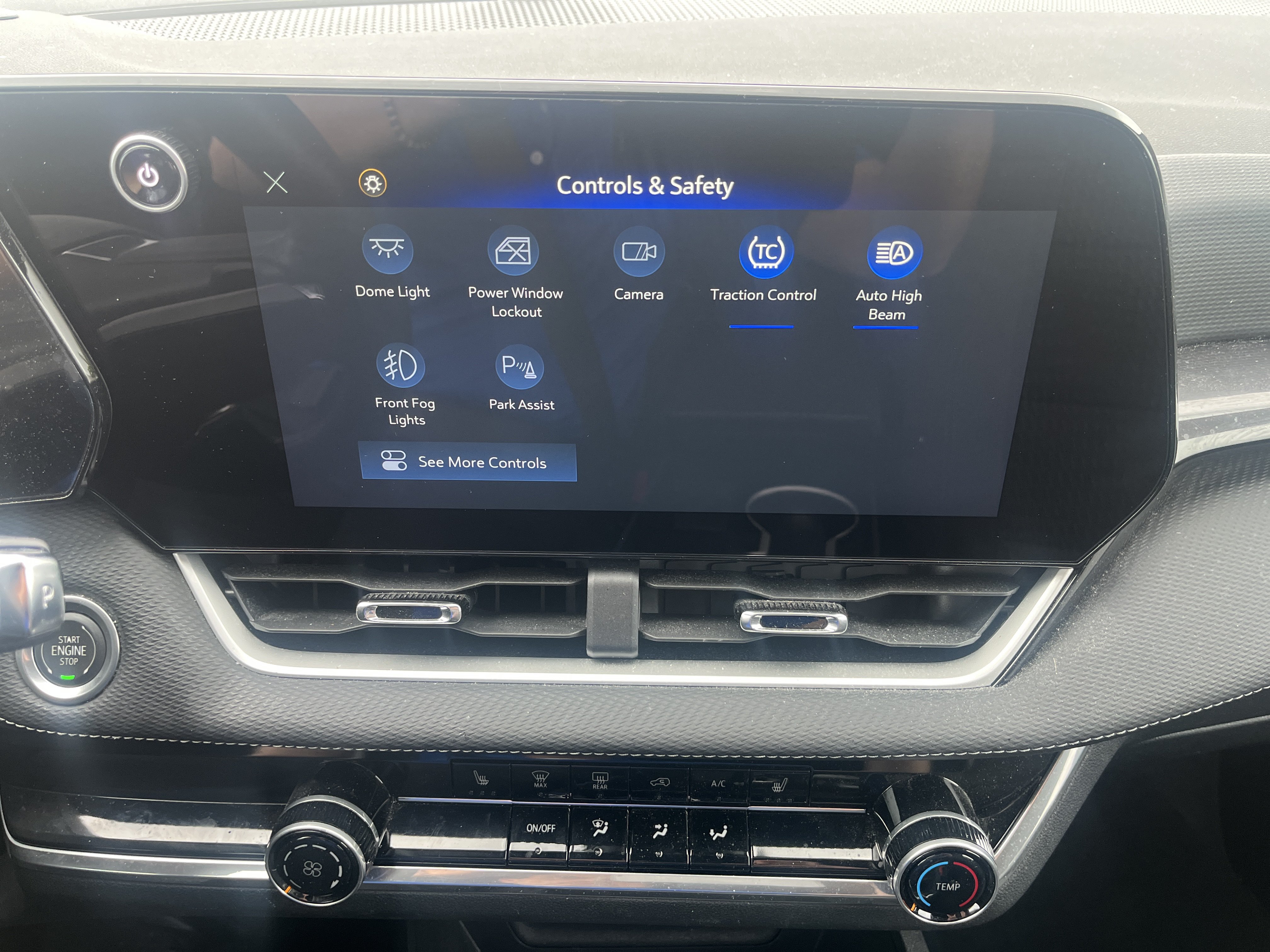 Used 2025 Chevrolet Equinox LT w/ Safety and Technology Package FWD image 22