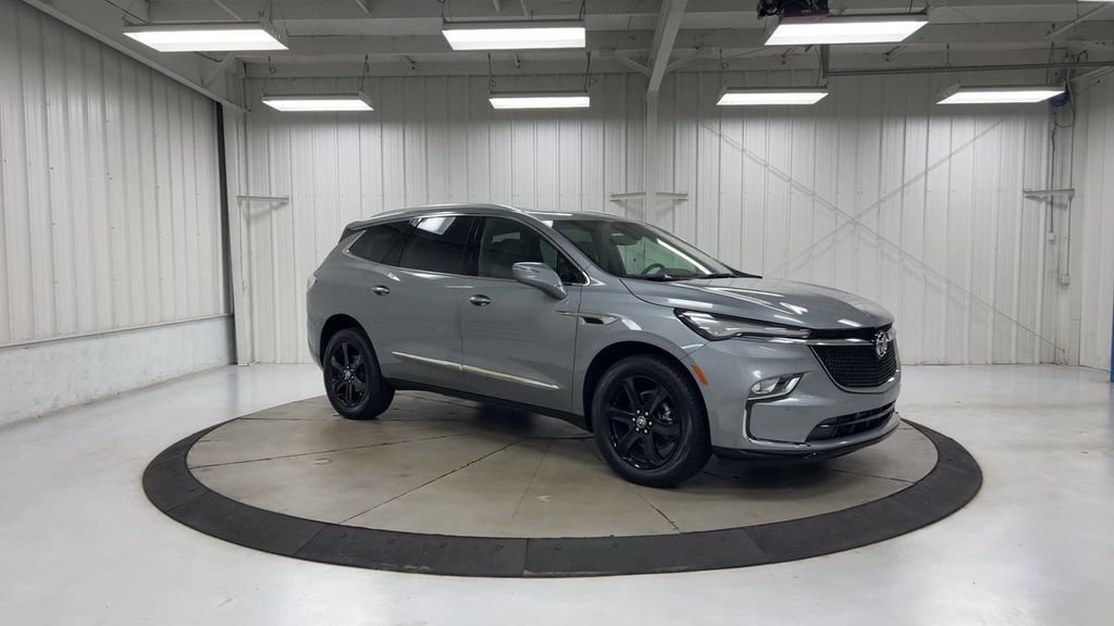 Used 2023 Buick Enclave Essence w/ Experience Buick Package AWD/4WD image 2