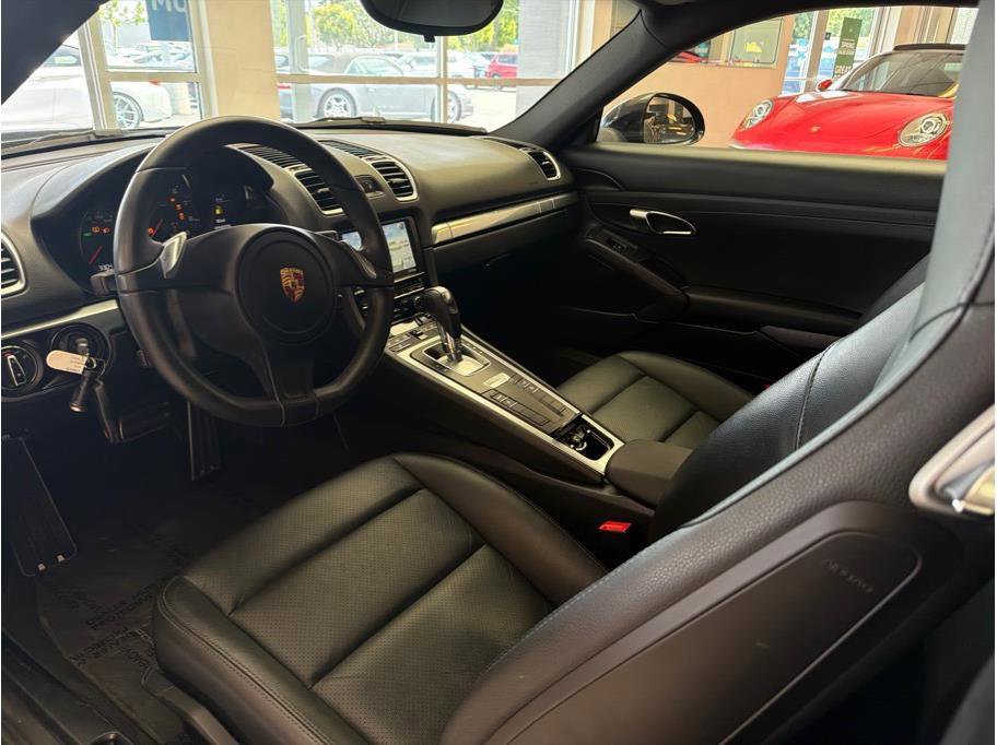 Used 2016 Porsche Cayman image 28