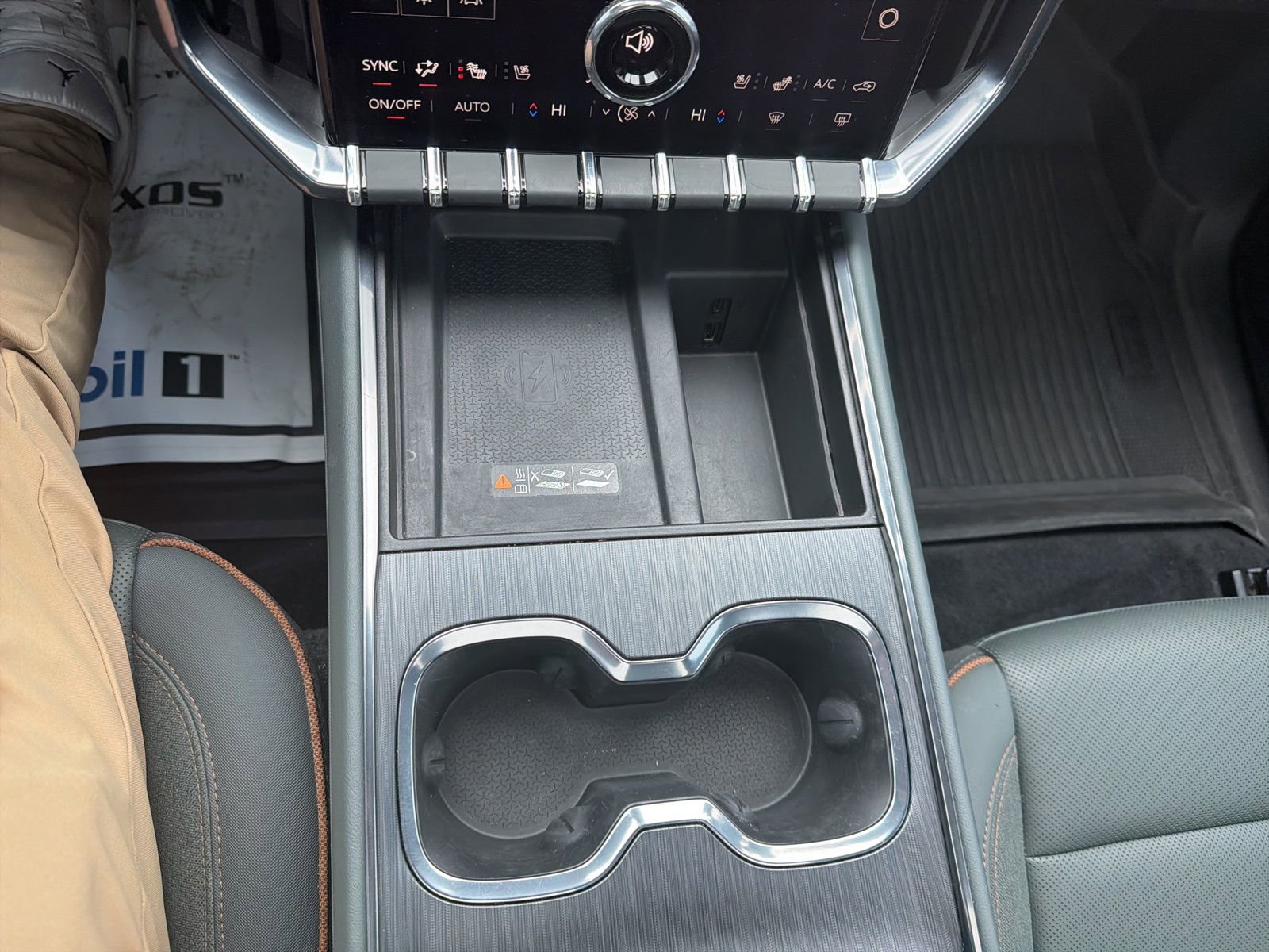 Certified 2024 GMC Acadia AT4 w/ Luxury Package image 15