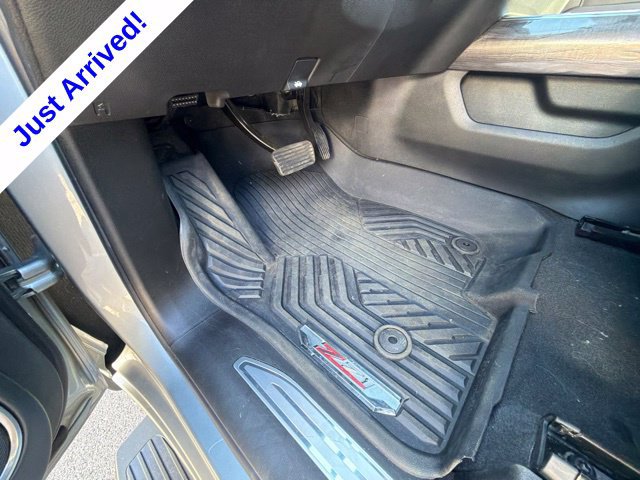 Used 2024 Chevrolet Silverado 1500 LTZ AWD/4WD image 44