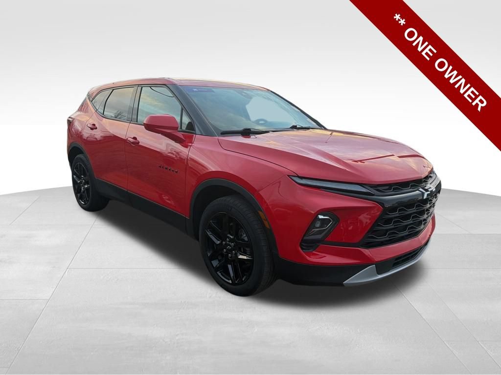 Used 2023 Chevrolet Blazer LT w/ Driver Confidence Package AWD/4WD image 3