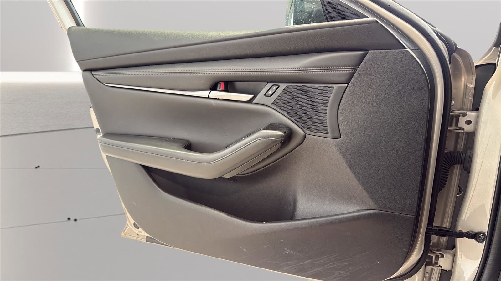 Used 2024 MAZDA MAZDA3 s FWD image 21