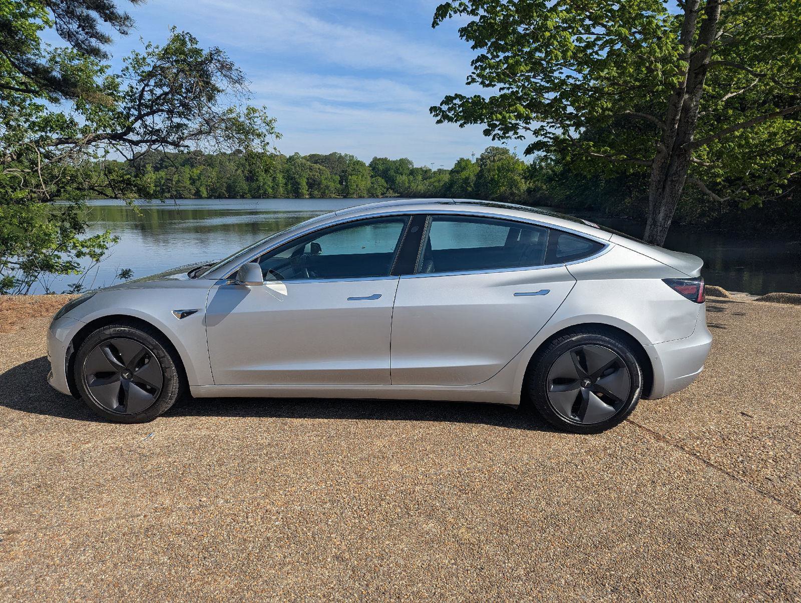 Used 2018 Tesla Model 3 Long Range image 9