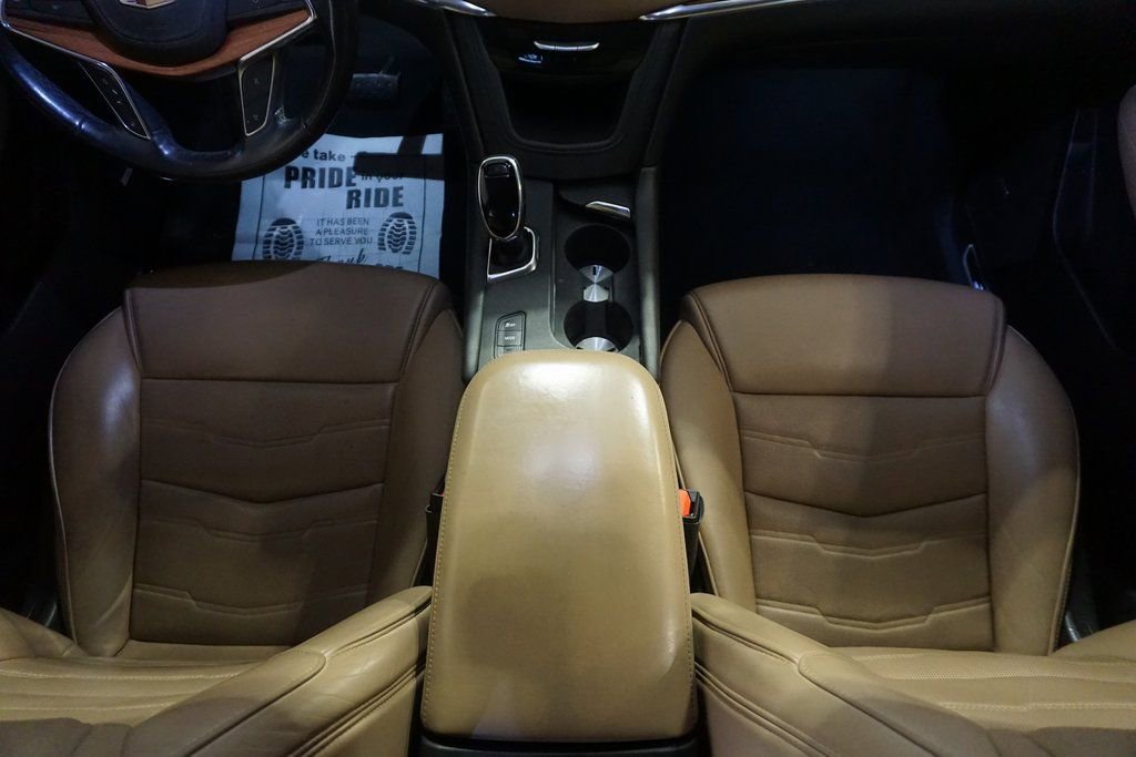 Used 2019 Cadillac XT5 Platinum image 30