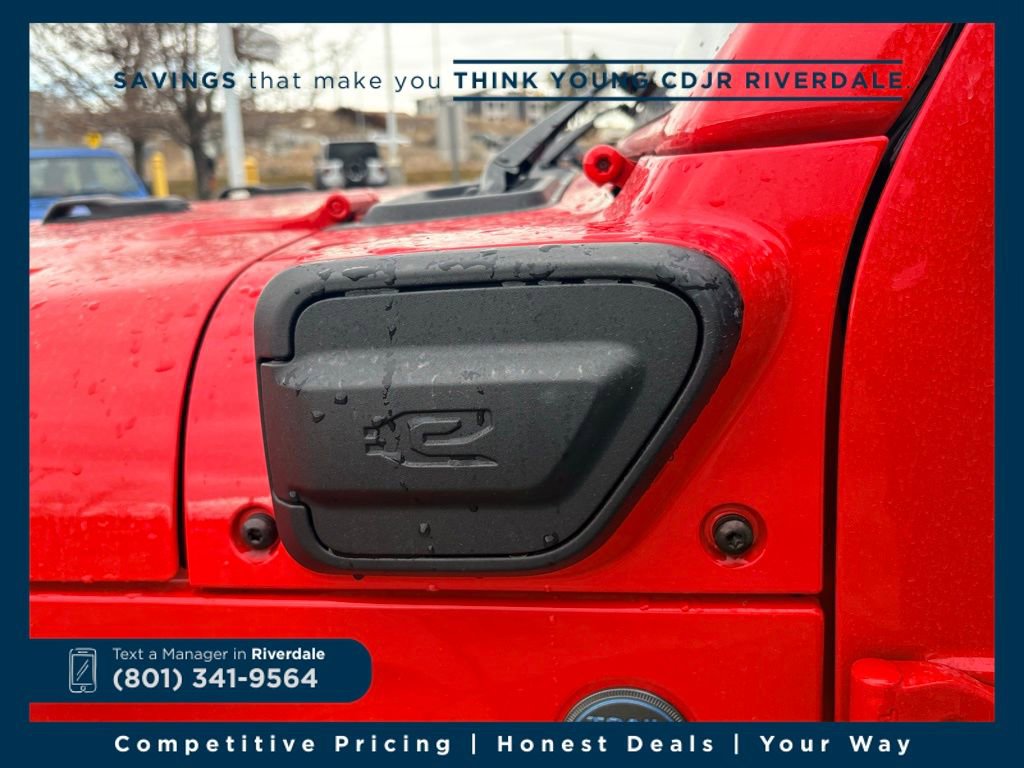 Used 2024 Jeep Wrangler Unlimited w/ LED Headlamp & Fog Lamp Group image 12