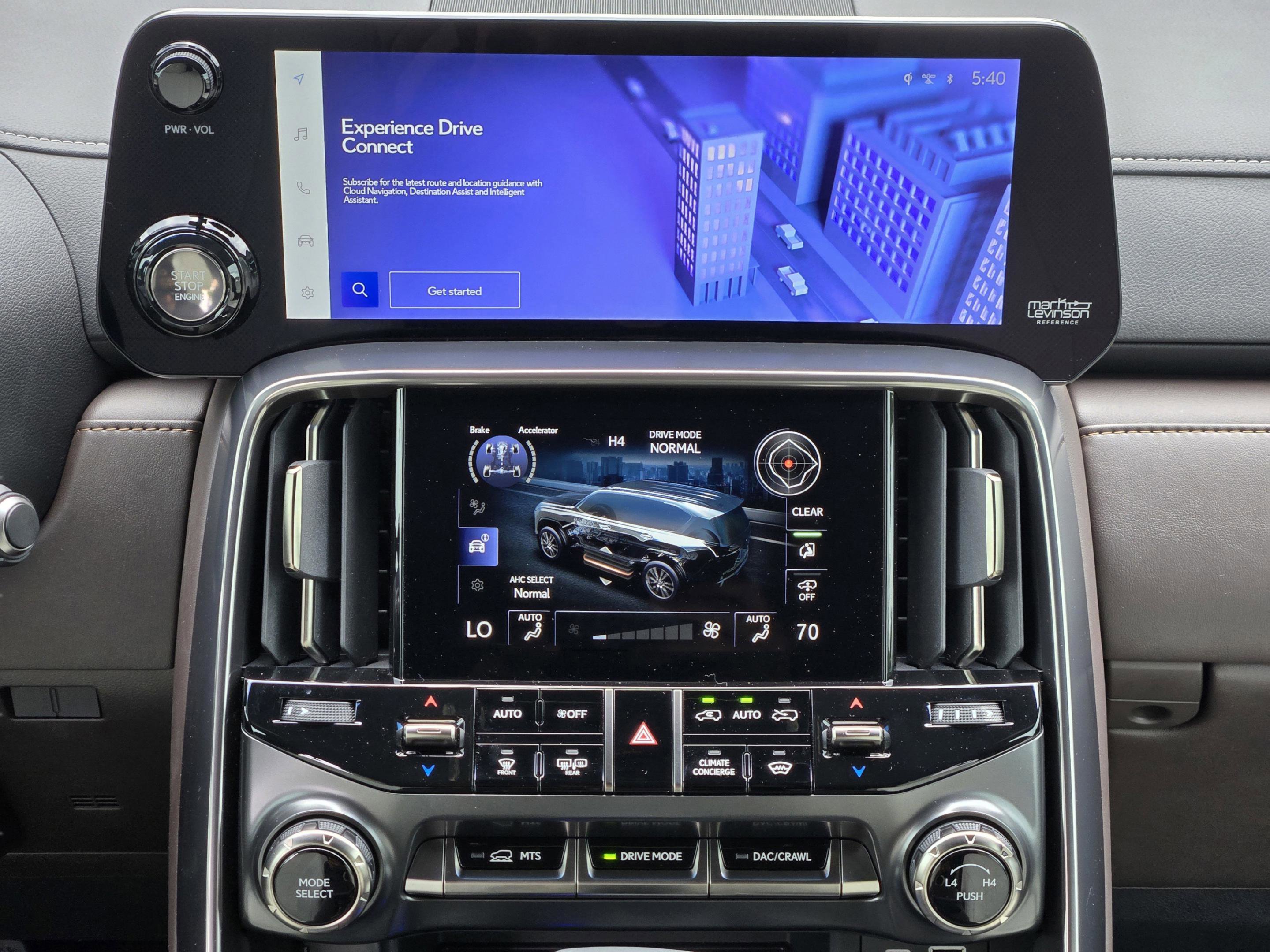 Used 2023 Lexus LX 600 4WD w/ Appearance Package image 11