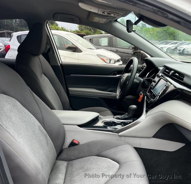 Used 2020 Toyota Camry LE FWD image 15