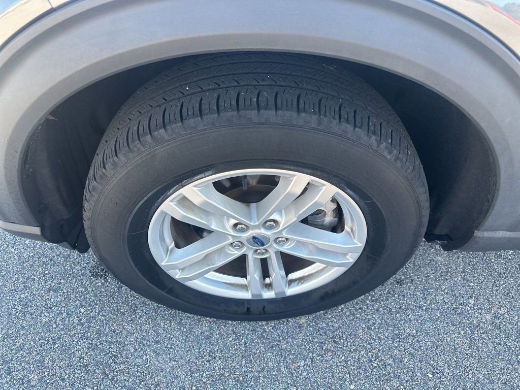 Used 2022 Ford Explorer XLT image 9