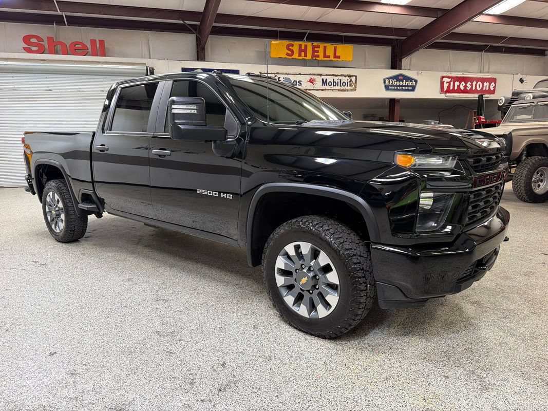 Used 2023 Chevrolet Silverado 2500 Custom w/ Custom Value Package AWD/4WD image 11