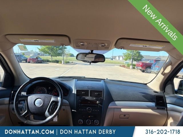 Used 2010 Saturn Outlook XE w/ Personal Connectivity Package FWD image 5