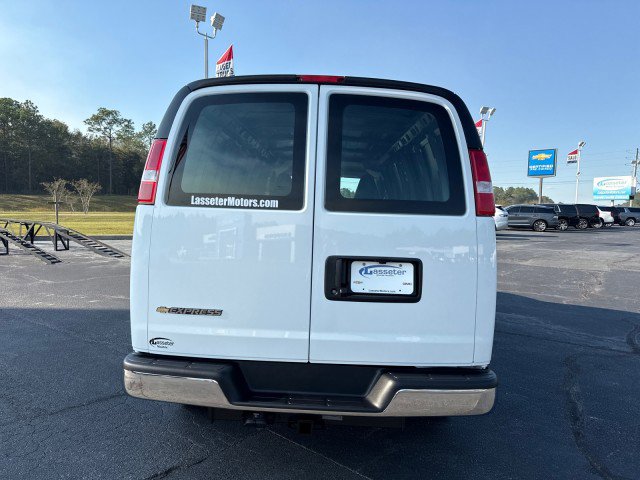 New 2025 Chevrolet Express 3500 Extended w/ Driver Convenience Package image 4