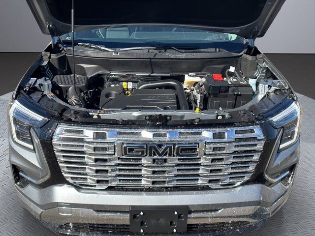 New 2026 GMC Terrain Denali w/ LPO, Black Badging Package image 25