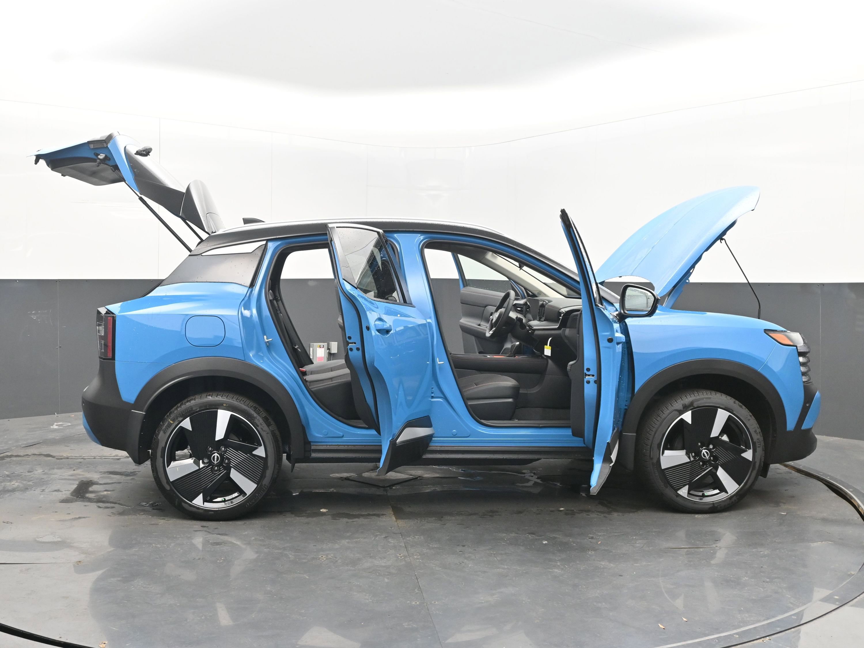 New 2025 Nissan Kicks SR image 45