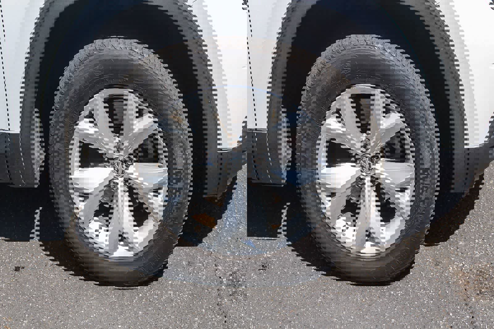 Used 2019 Volkswagen Atlas SE w/ Towing Package image 13