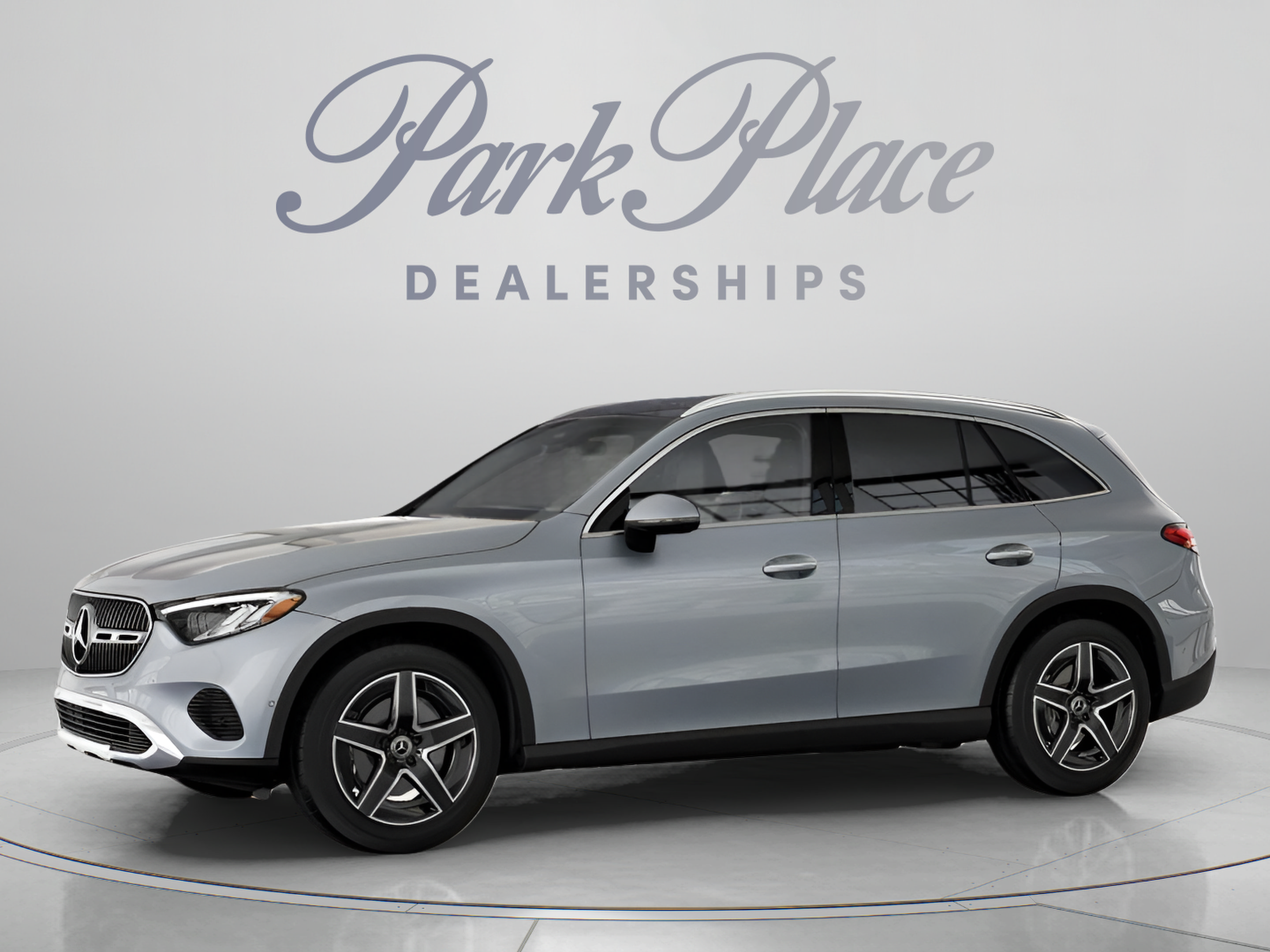 Used 2026 Mercedes-Benz GLC 300 image 3