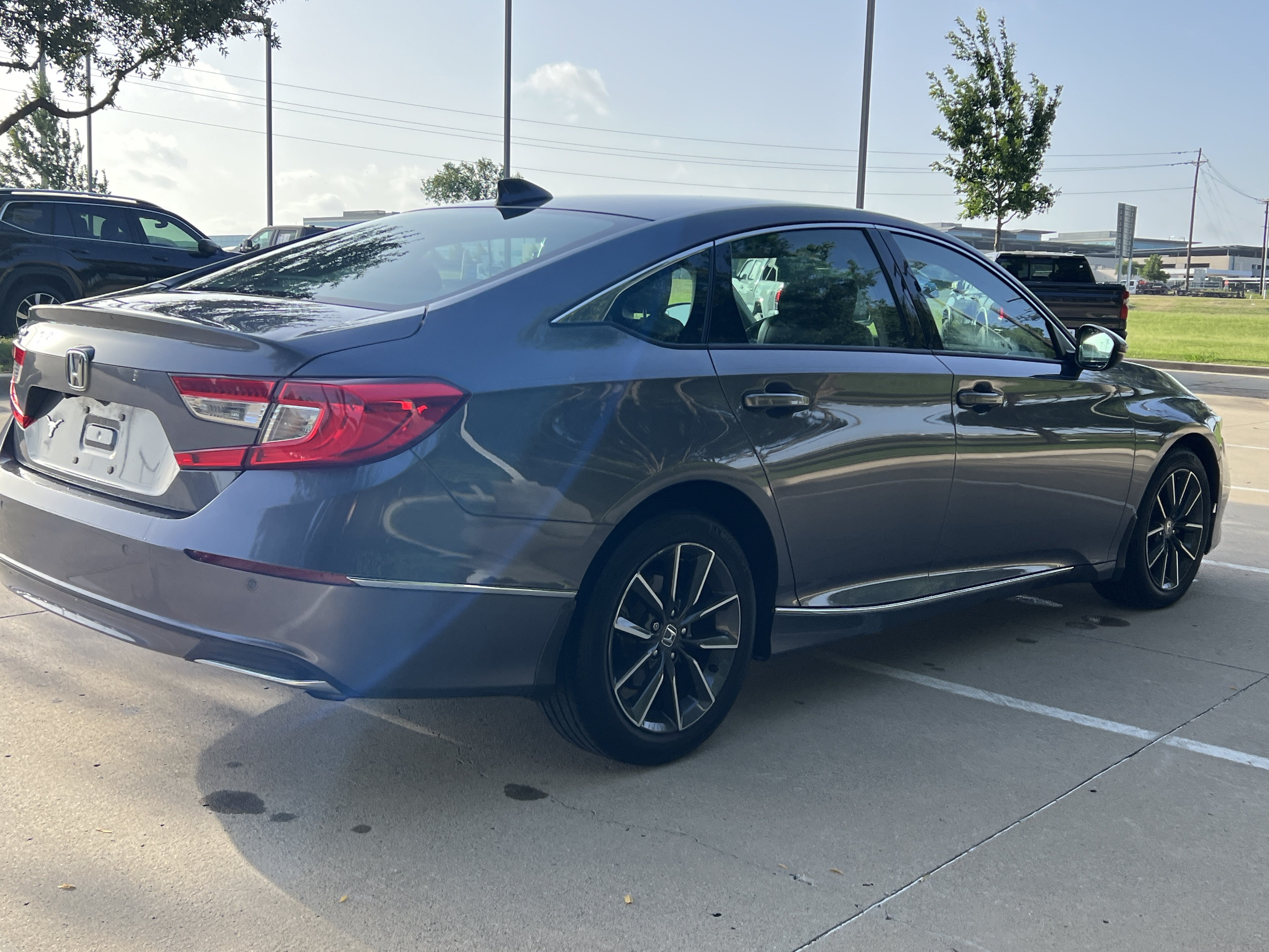Used 2021 Honda Accord EX-L image 10
