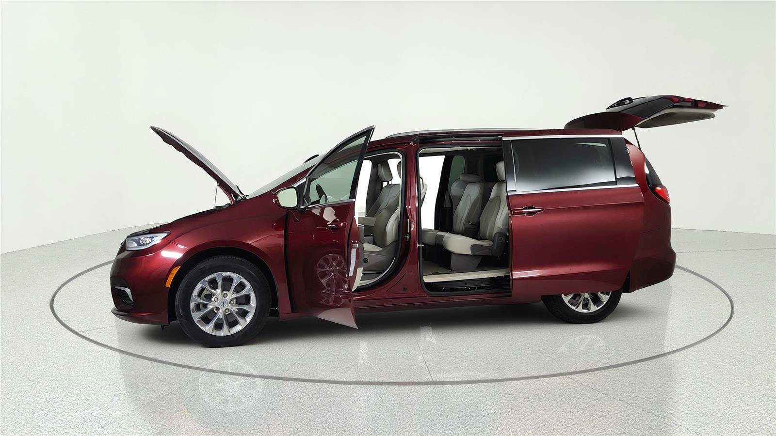 Used 2021 Chrysler Pacifica Touring-L w/ Uconnect Theater Family Group FWD image 6