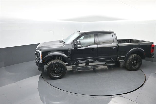 New 2026 Ford F250 Lariat w/ Black Appearance Package image 23