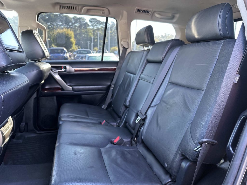 Used 2016 Lexus GX 460 w/ Premium Package AWD/4WD image 13