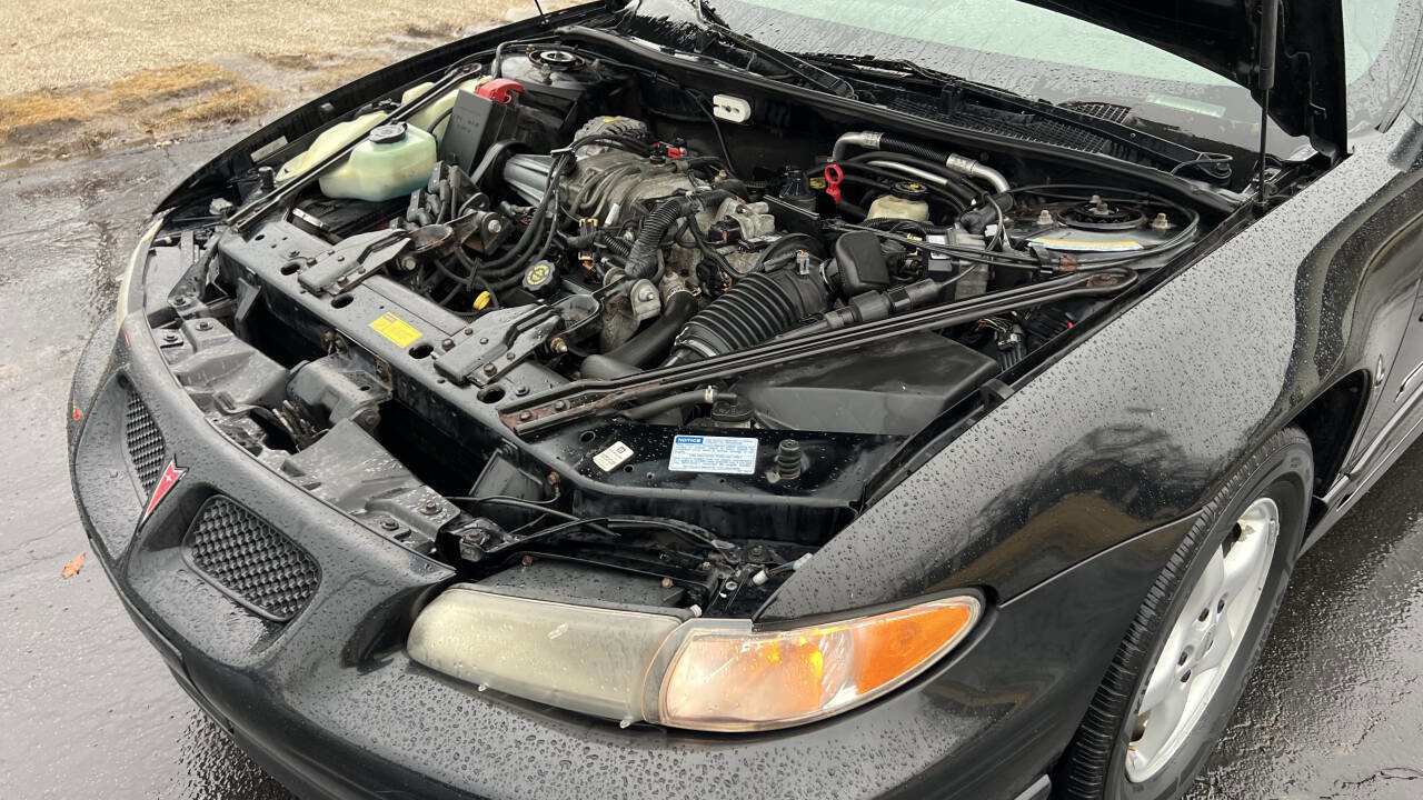 Used 1997 Pontiac Grand Prix GT w/ Opt Pkg image 26