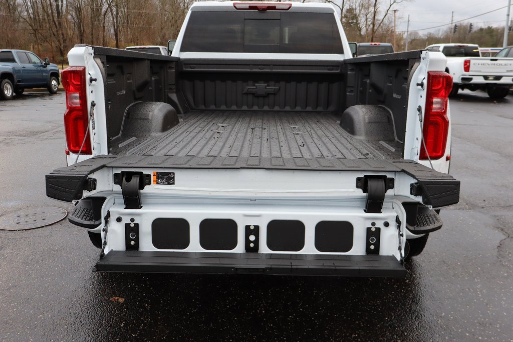 New 2026 Chevrolet Silverado 3500 High Country w/ Technology Package image 3