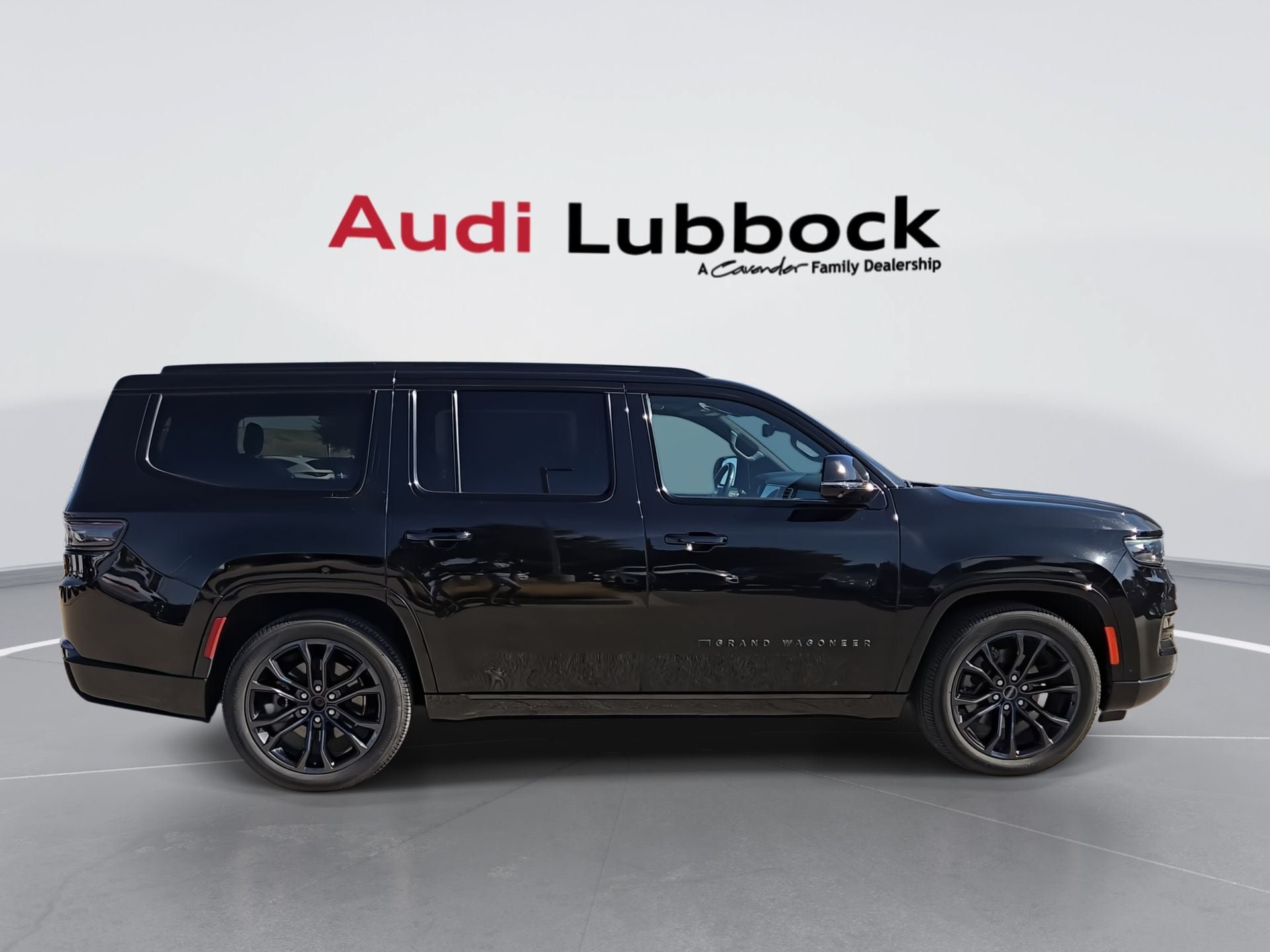 Used 2024 Jeep Grand Wagoneer Series II Obsidian w/ Quick Order Packagew 28T AWD/4WD image 9