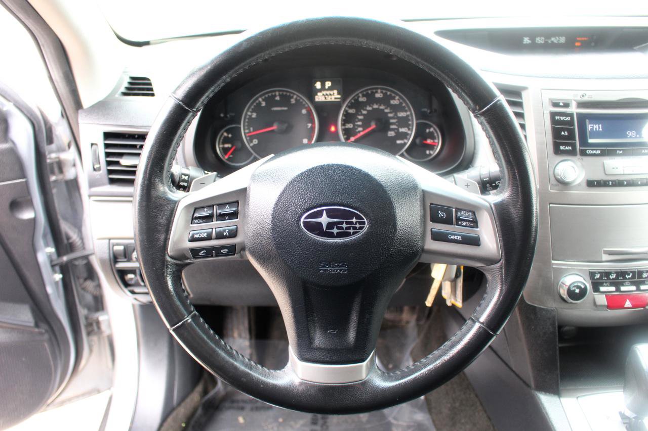 Used 2013 Subaru Outback 2.5i Premium w/ All-Weather Pkg AWD/4WD image 19