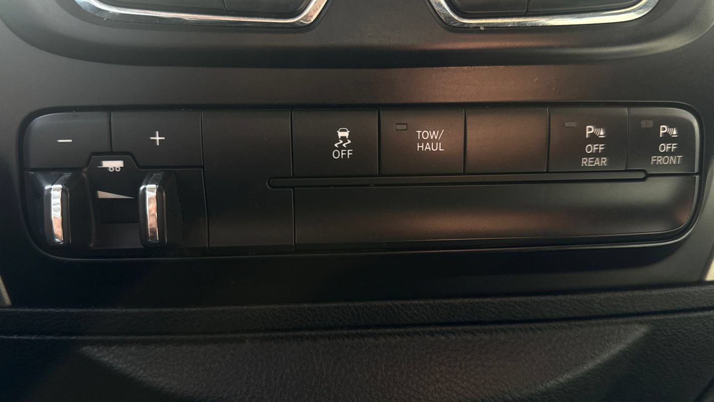 Used 2018 RAM 2500 SLT w/ Luxury Group AWD/4WD image 38
