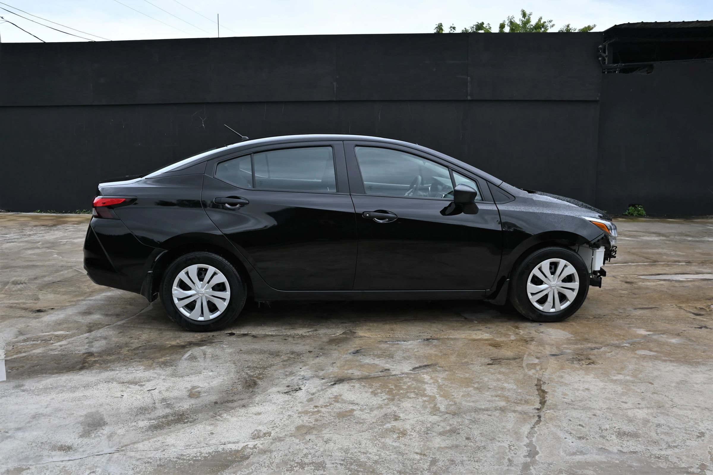 Used 2025 Nissan Versa S w/ Trunk Package FWD image 7