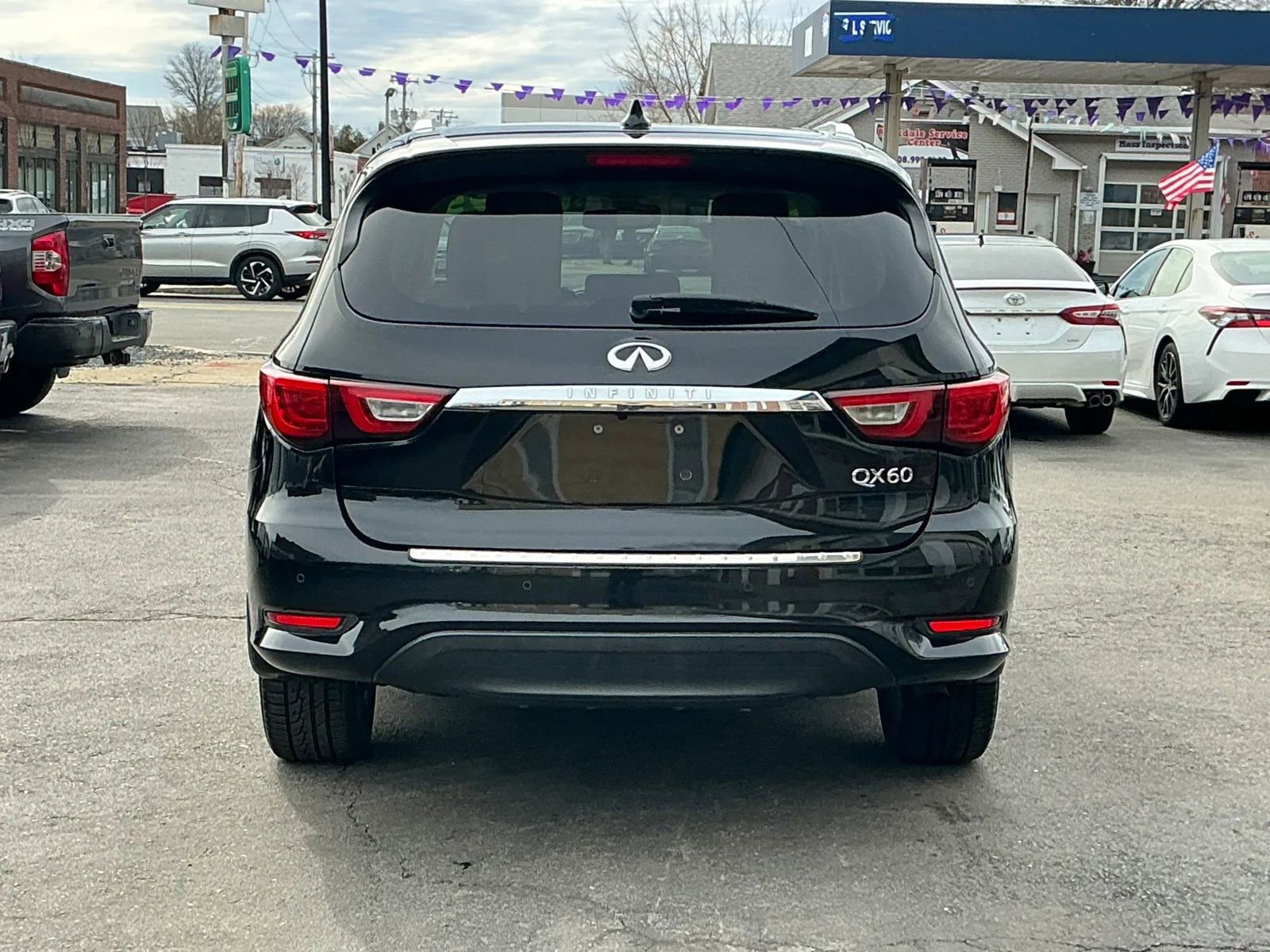 Used 2018 INFINITI QX60 Luxe w/ Deluxe Technology Package image 5