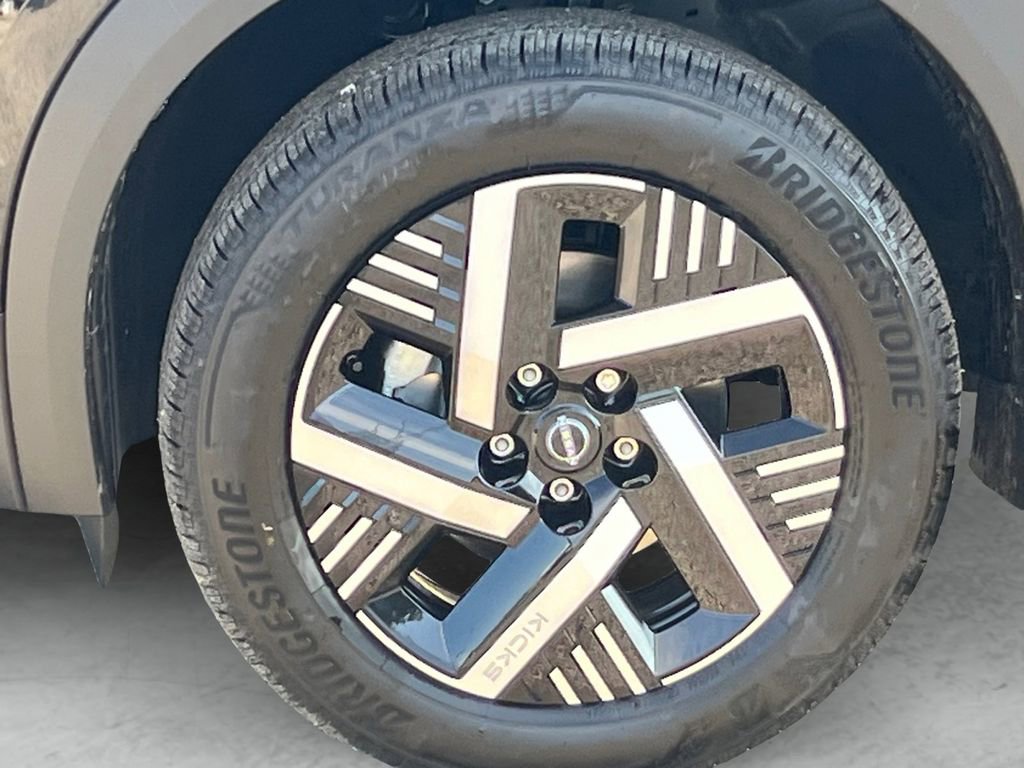 New 2026 Nissan Kicks SV FWD image 24