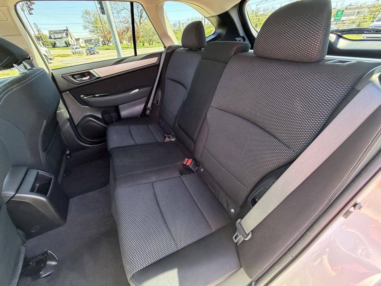 Used 2017 Subaru Outback 2.5i Premium AWD/4WD image 16