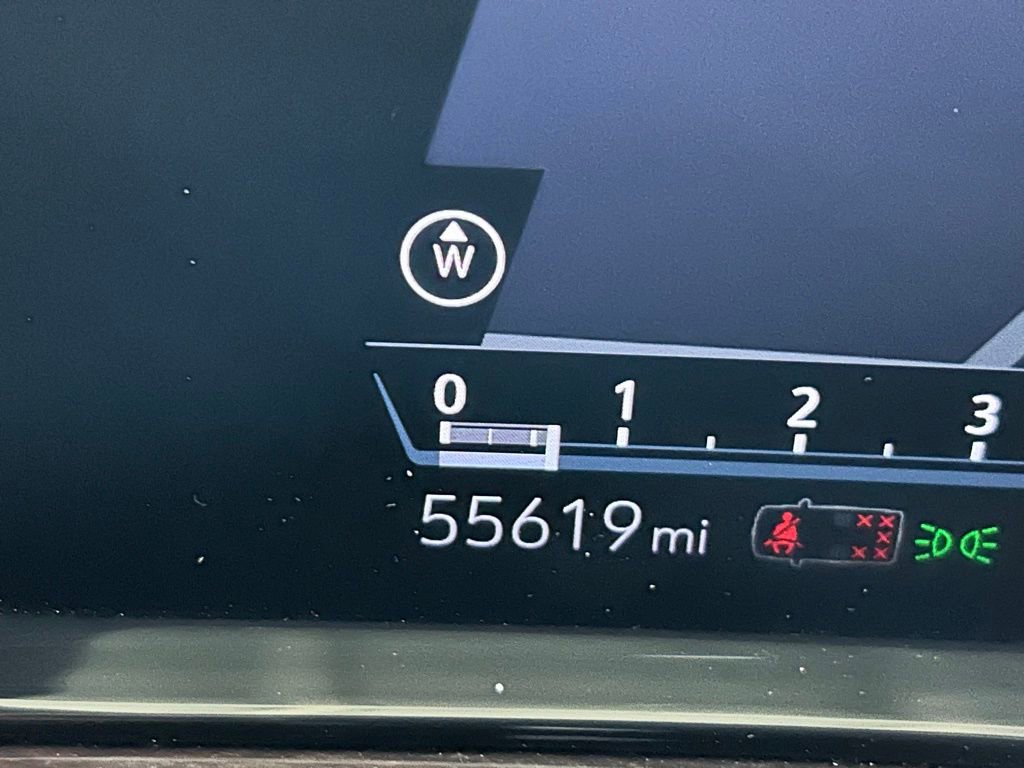 Used 2023 Cadillac Escalade Premium Luxury Platinum image 21