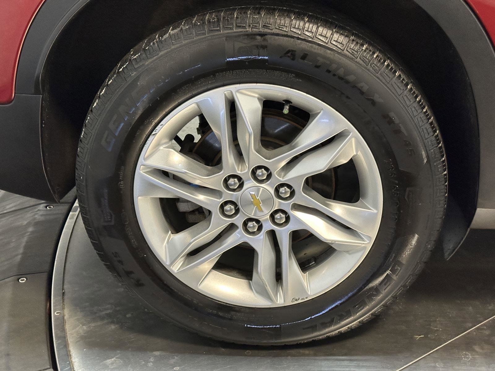 Used 2021 Chevrolet Blazer LT AWD/4WD image 16
