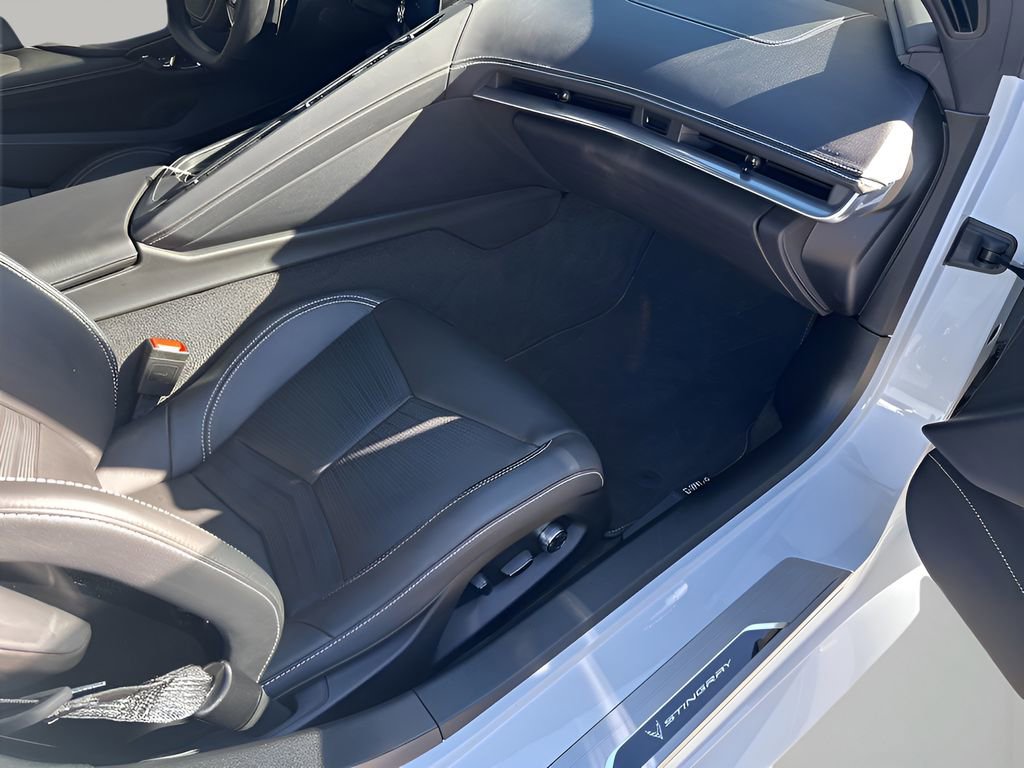 Used 2025 Chevrolet Corvette Stingray Preferred Conv w/ Z51 Performance Package image 14