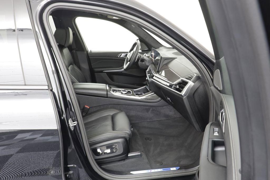 Certified 2026 BMW X7 M60i image 20