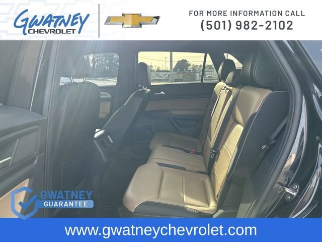 Used 2022 Volkswagen Atlas Cross Sport SE AWD/4WD image 22