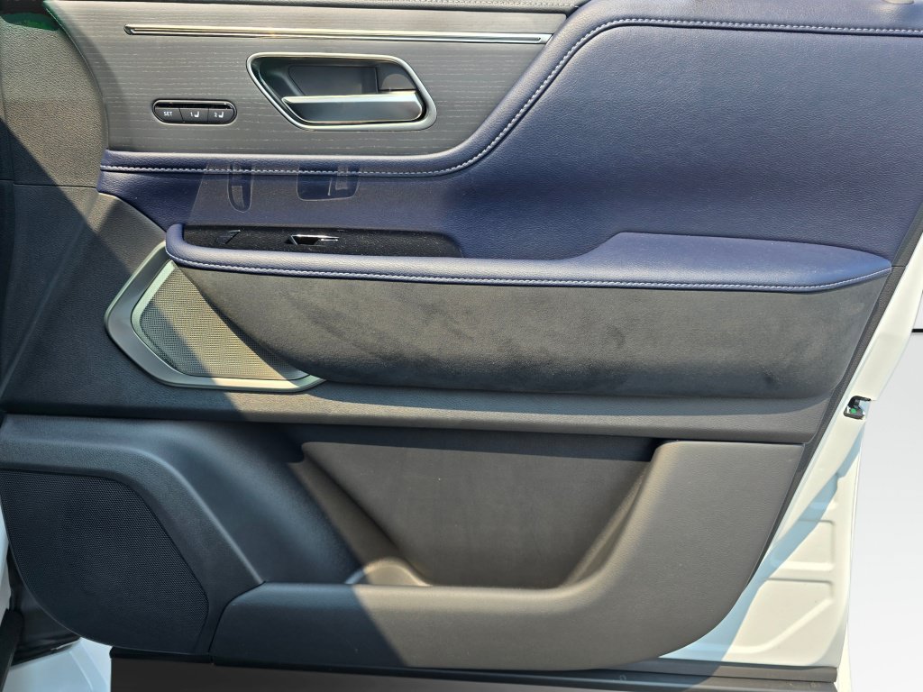 New 2026 INFINITI QX80 4WD w/ Sport Exterior Package image 26