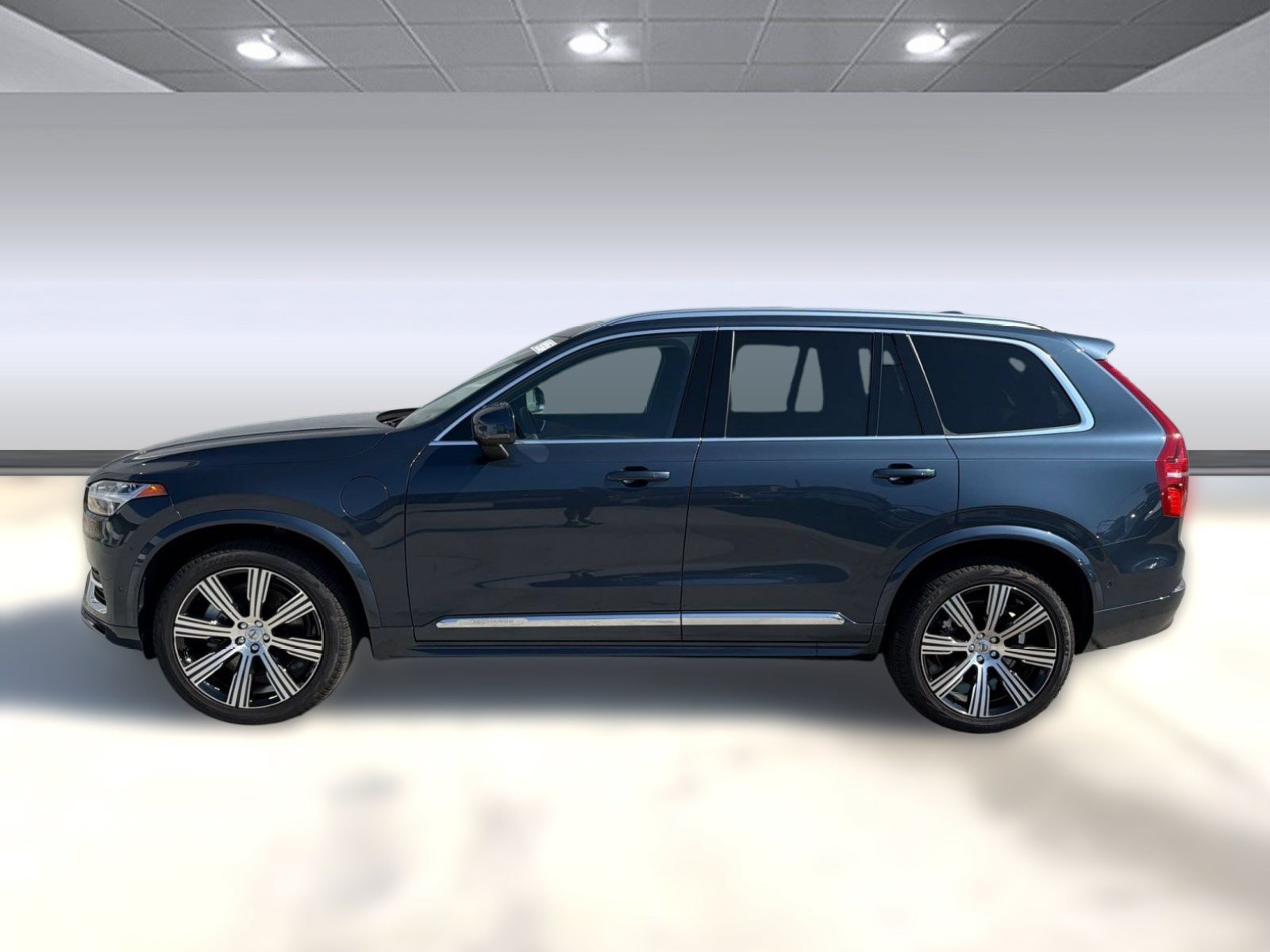 Certified 2024 Volvo XC90 T8 Plus w/ Protection Package Premier AWD/4WD image 2