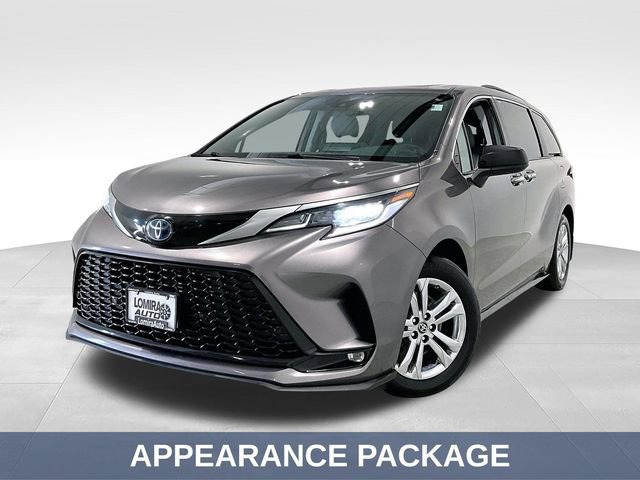 Used 2022 Toyota Sienna XSE AWD/4WD image 4