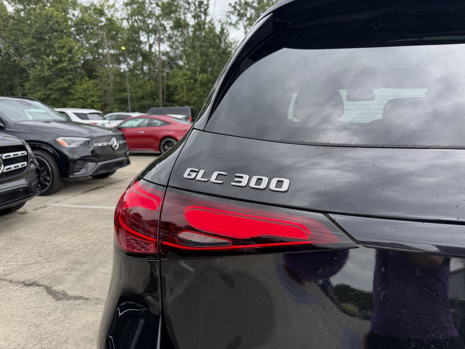 Used 2025 Mercedes-Benz GLC 300 4MATIC image 22