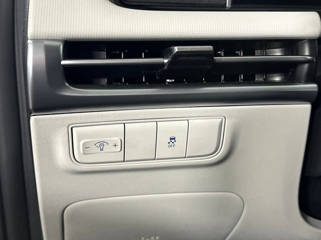 Certified 2025 Hyundai Tucson SE image 47