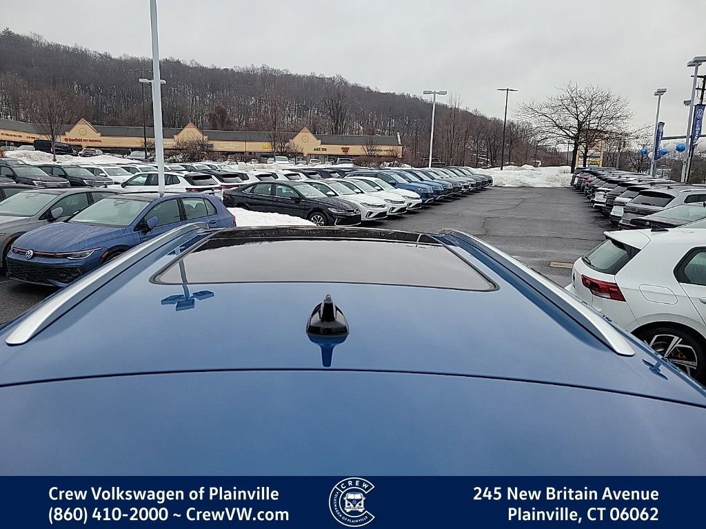 Certified 2025 Volkswagen Atlas Cross Sport SE image 31