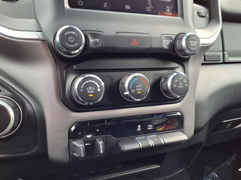 Used 2024 RAM 2500 Big Horn w/ Bed Utility Group image 9