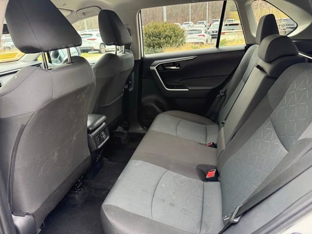 Used 2025 Toyota RAV4 XLE image 25