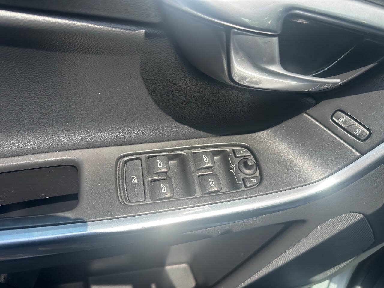 Used 2013 Volvo XC60 3.2 AWD/4WD image 21