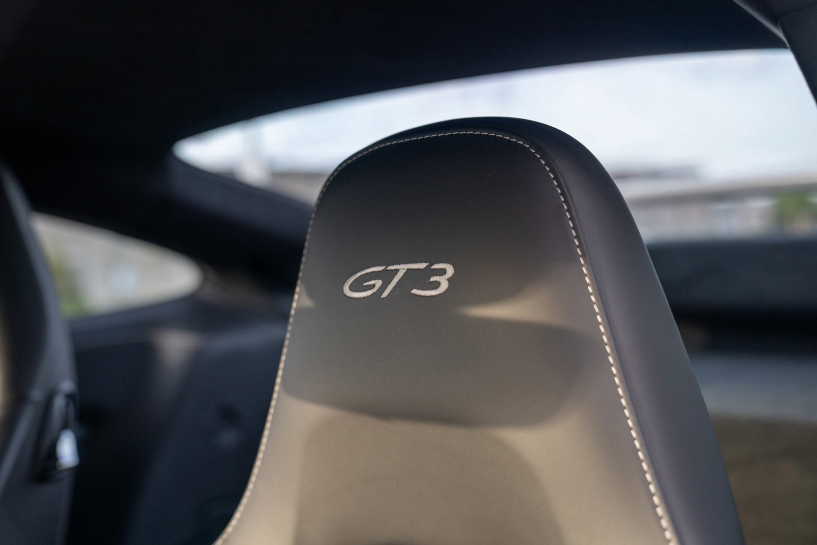 Certified 2018 Porsche 911 GT3 RWD image 13